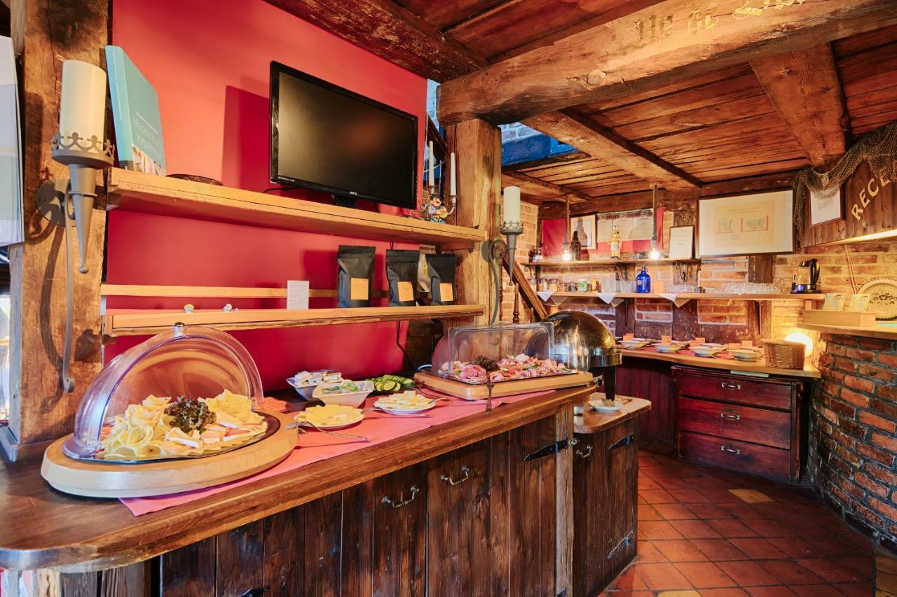 Hotel & Zur Linde 3*
